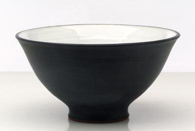 Pottery Stephen Pearce Shanagarry medium salad bowl